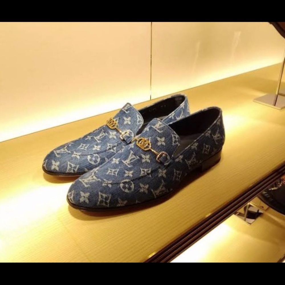 Loui v shoes